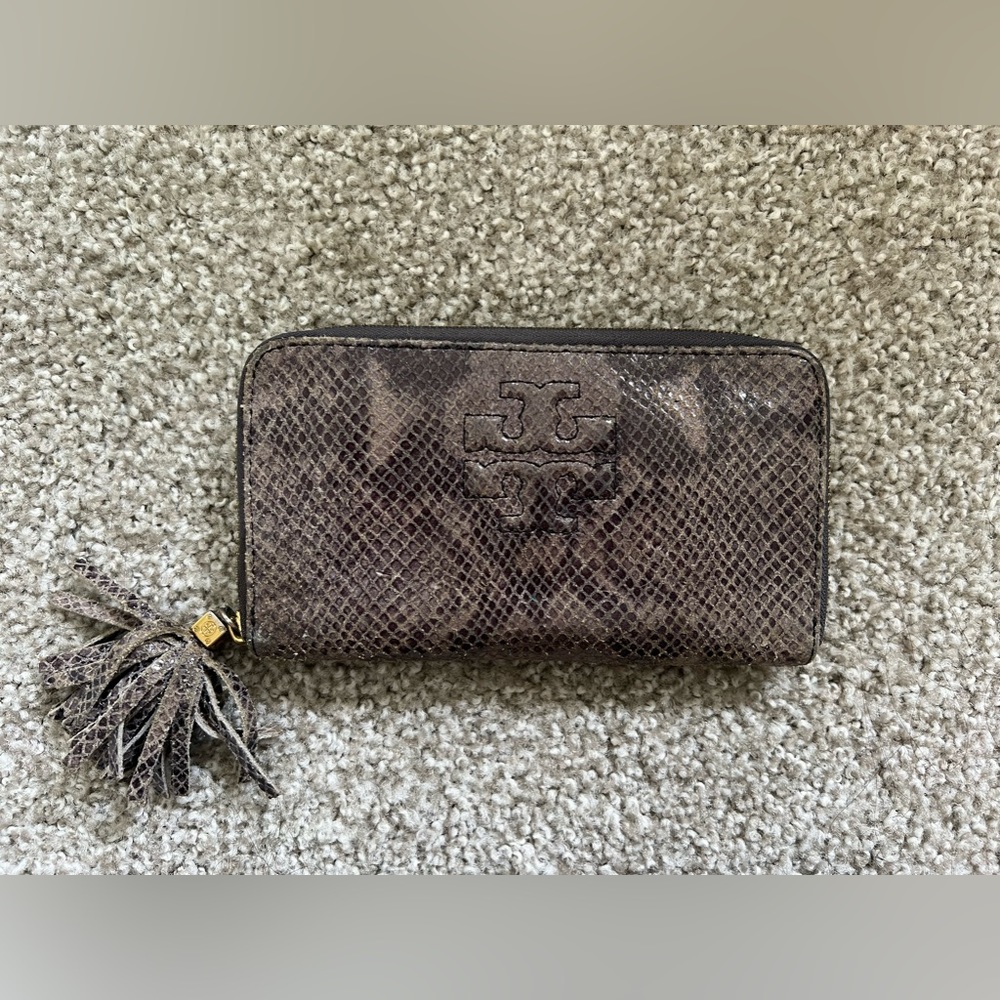 Tory Burch wallet